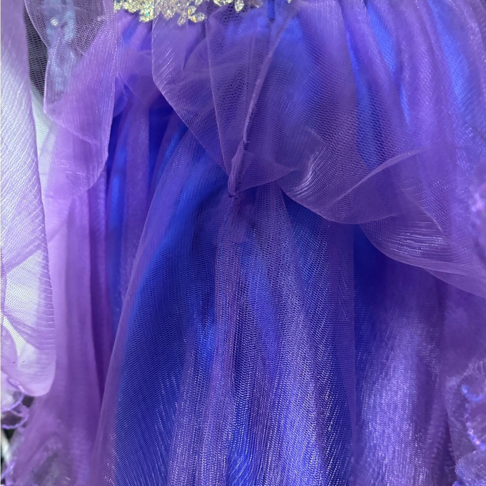 Prom dress with sequins detail size 2 - Picture 4 of 7